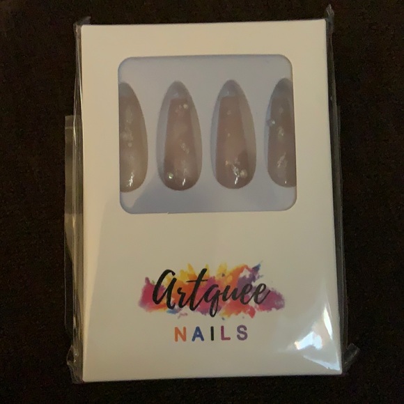 Artquee 24pc Nude Pink Clear Clouds & Diamonds Nails - Picture 2 of 7